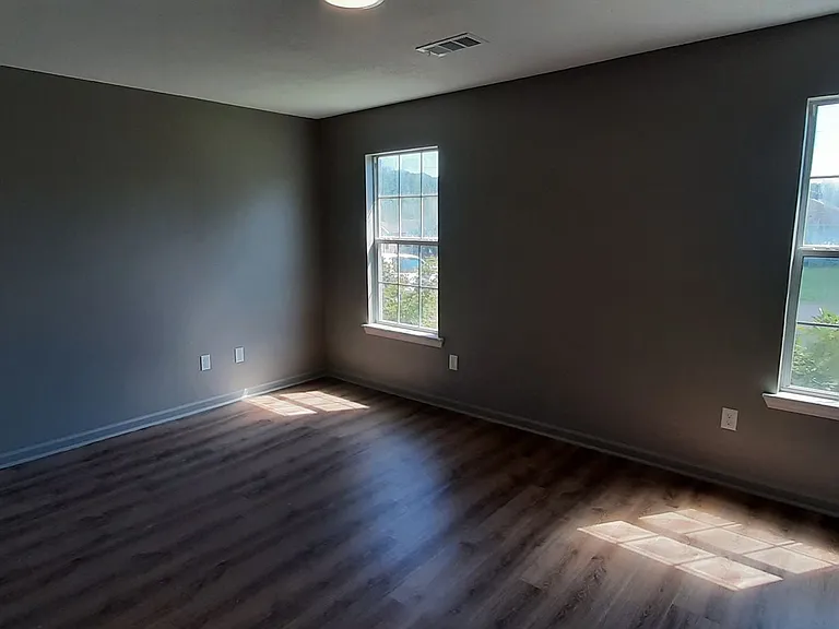 426 Summer Dr — Photo 8