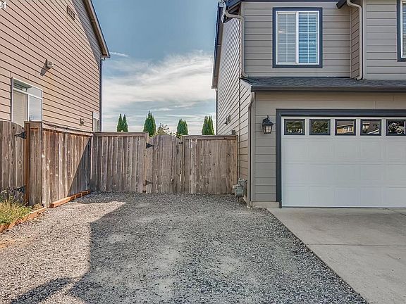2nd image of 10721 NE 113th Ct
