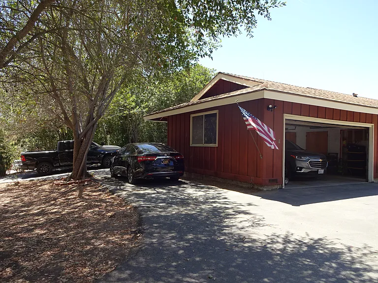 943 Oak Ave — Photo 7