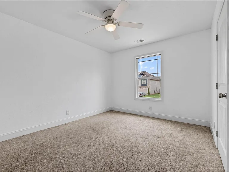 1264 Black Oak Cir — Photo 27