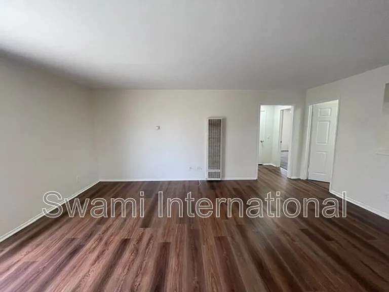 345 E Stepney St #9 — Photo 6