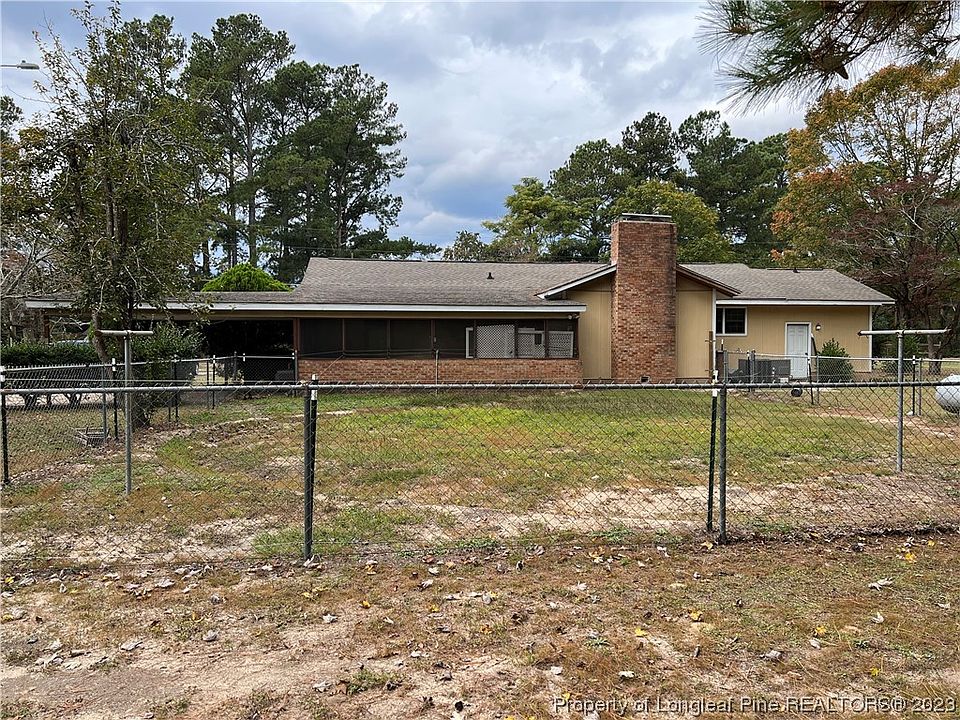 1015 S Austin St, Maxton, NC 28364 Zillow