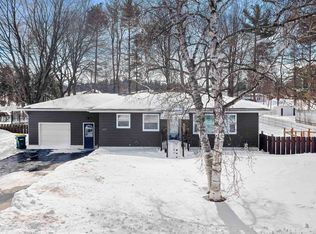 1017 Edgewood Cir, Marinette, WI 54143
