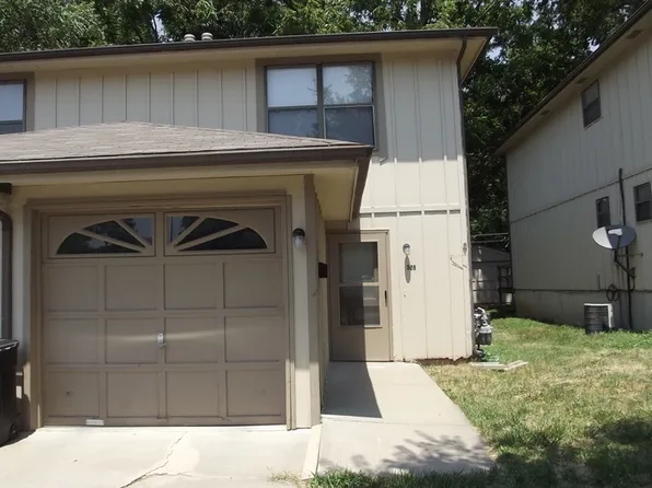 528 Pawnee St, Leavenworth, KS 66048