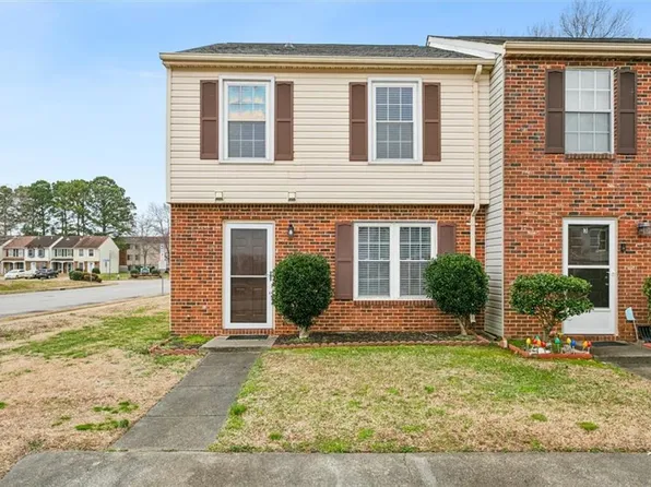 1 Terri Sue Ct, Hampton, VA 23666