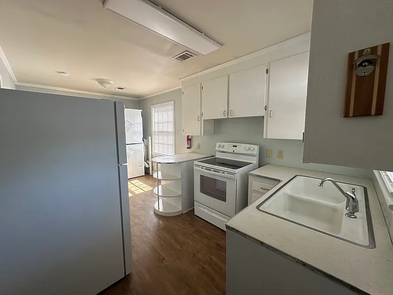 25 Carmel Dr — Photo 13