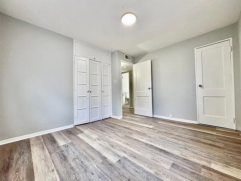 1513 Wilbur St — Photo 10
