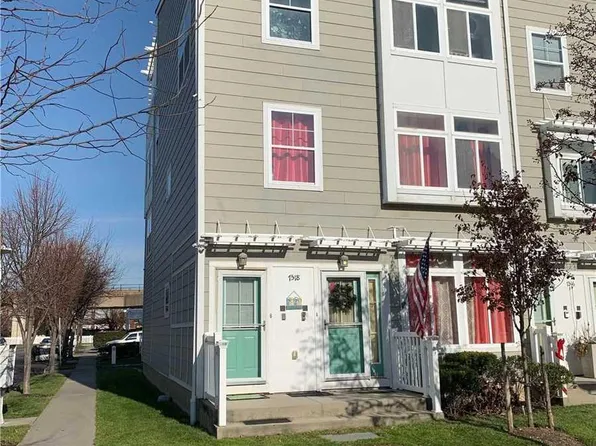 7518 Aquatic Dr Unit B, Arverne, NY 11692