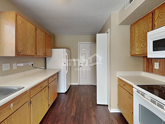3rd image of 3739 Whistlewood Ln