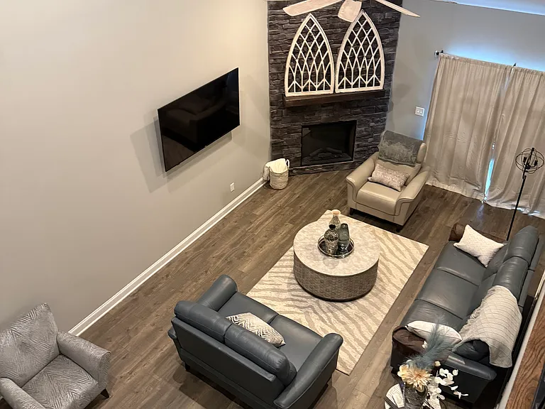 3430 Magruder Dr — Photo 2