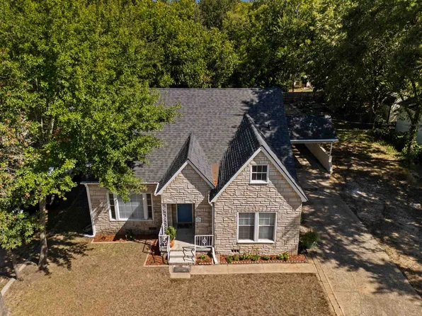 404 Melba Ave, Gladewater, TX 75647