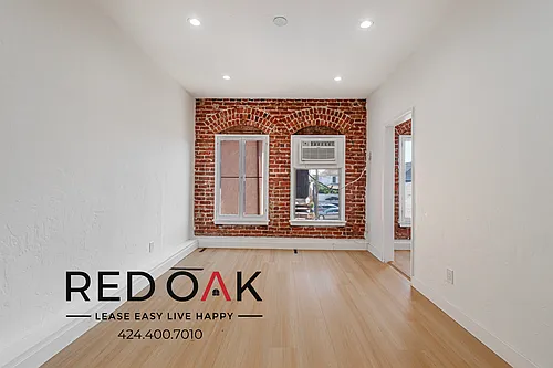 1405 S Berendo St #206 Photo 1