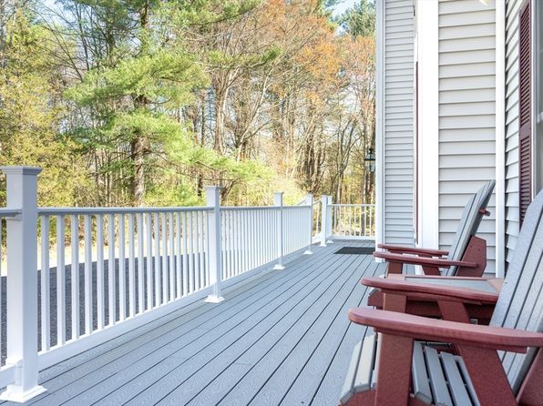 28 Mellen St, Bellingham, MA 02019