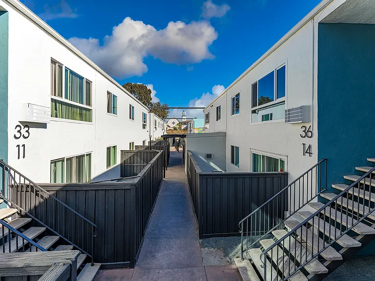The Sophia at Mount Helix — Photo 25