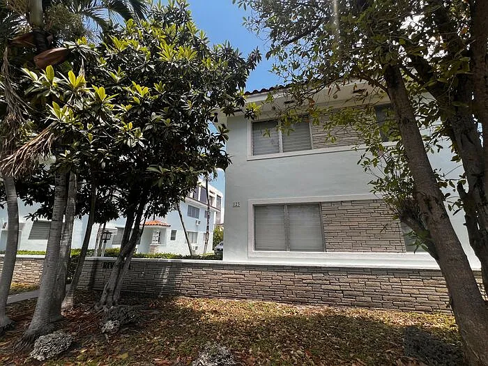 119 Santillane Ave #2 — Photo 25