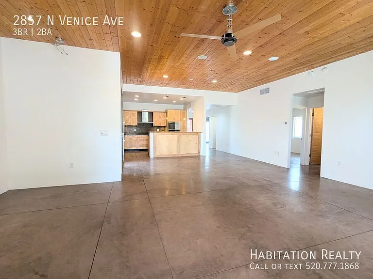 2857 N Venice Ave — Photo 6