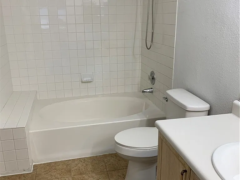 7617 Allerton Ave — Photo 24