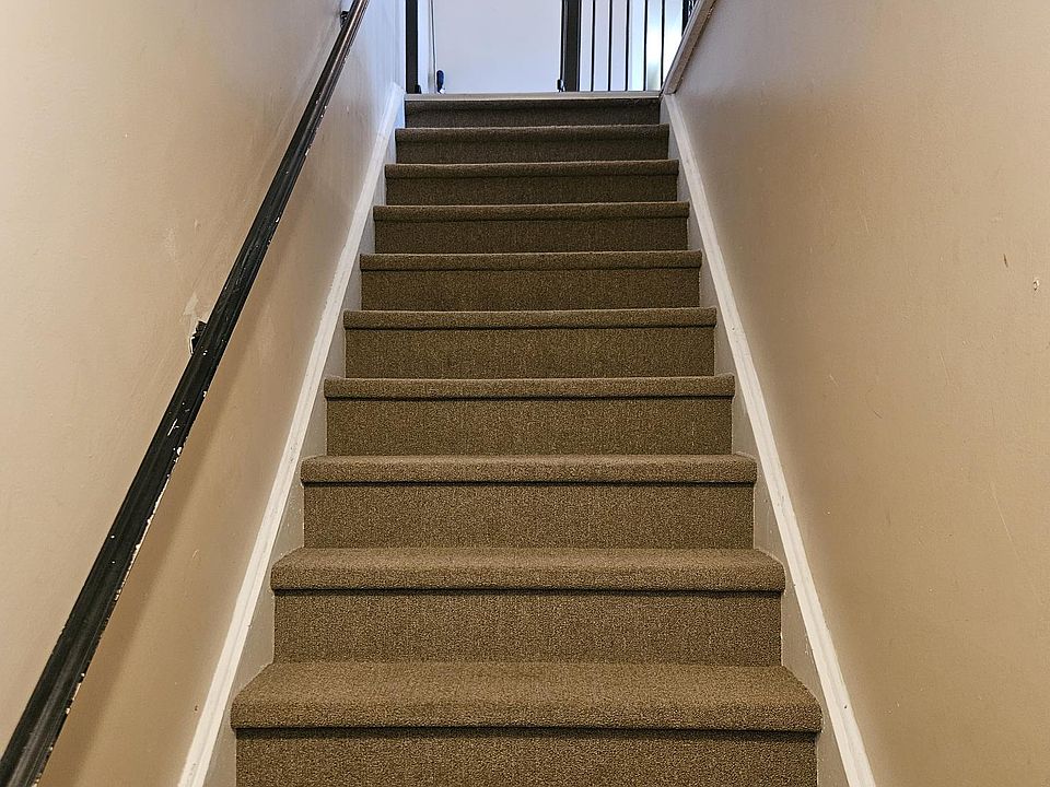Stairs going to main floor