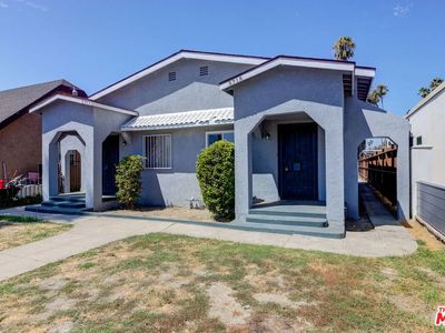 5715 S Manhattan Pl, Los Angeles, CA, 90062