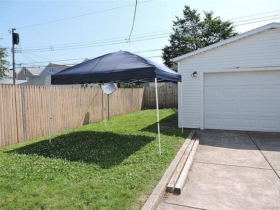 4th image of 217 Lovering Ave