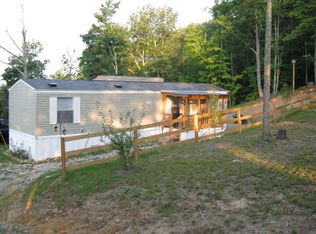 1438 Raccoon Loop Rd, Oneida, TN 37841