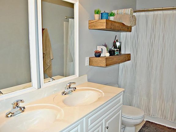 3rd image of 14 Abelia Ct #14