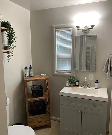 bath staged
