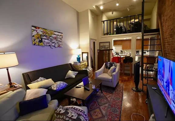 Rented by Compass | media 13