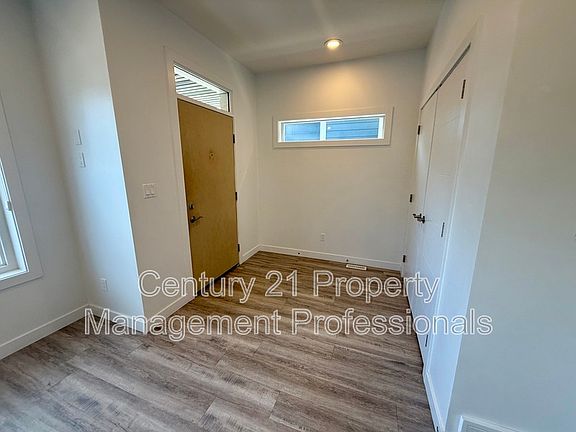 4th image of 7427 106th St NW