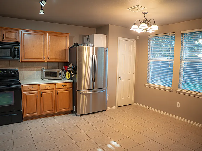13065 Barbarosa Dr — Photo 6