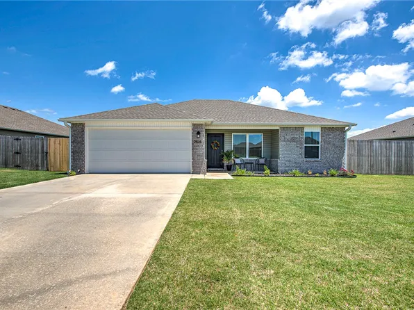 2816 Gorman St, Pea Ridge, AR 72751
