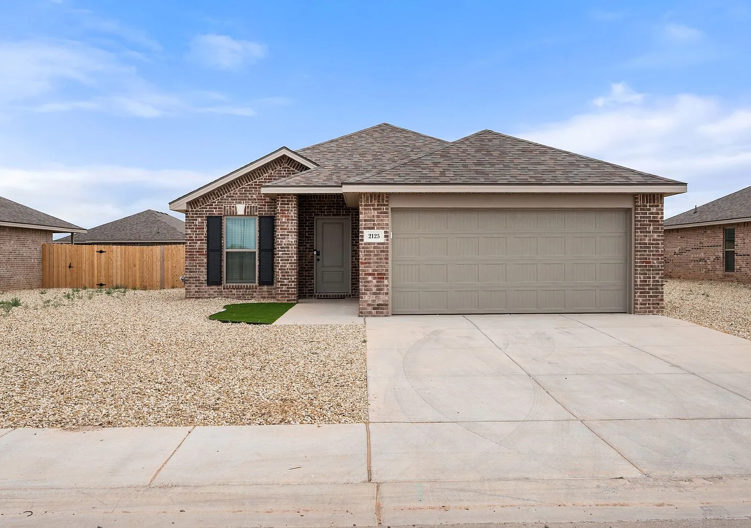 Modern 3BR Retreat Near TTU | Stylish Fully Furnished Home with Spacious Backyard — Photo 3