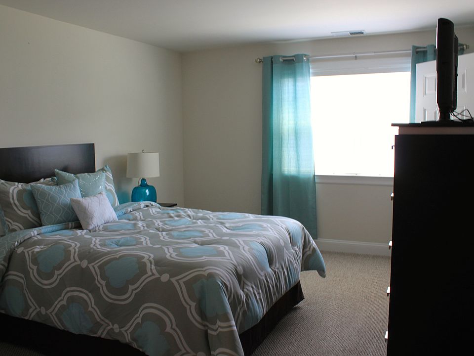 2nd image of 34202 Waters View Cir