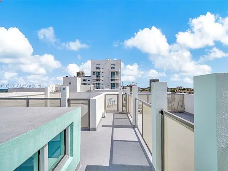7728 Collins Ave #5 — Photo 32