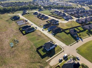605 Parakeet Ln, Sherman, TX 75092