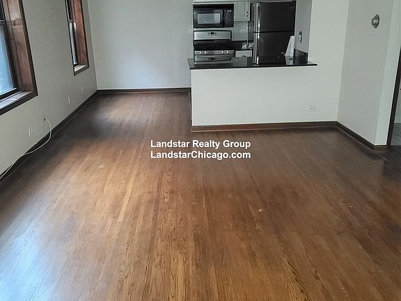 2nd image of 534 W Wellington Ave