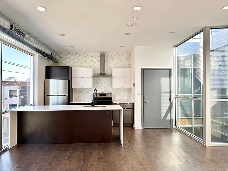 2059 Germantown Ave #9 — Photo 1