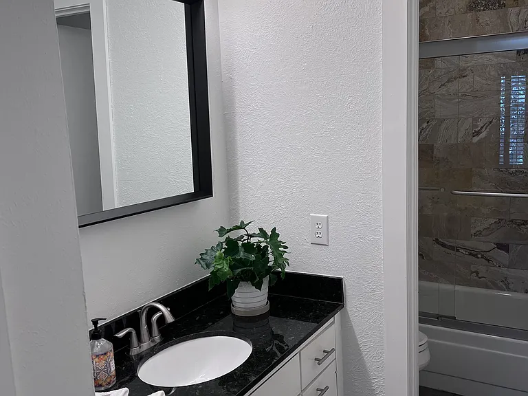 4837 Cedar Springs Rd #212 — Photo 18