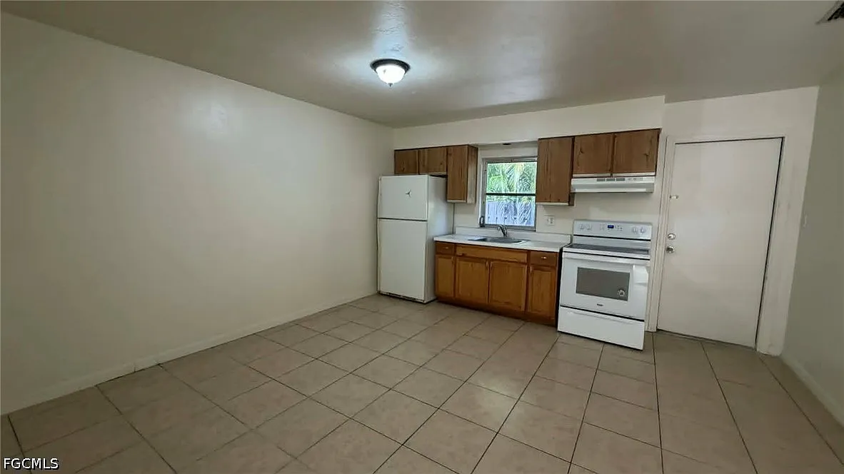 2 bed, 1.0 bath, 850 sqft, $1,195 — Photo 3