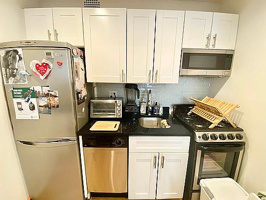 5th image of 35 W 16th St APT 8
