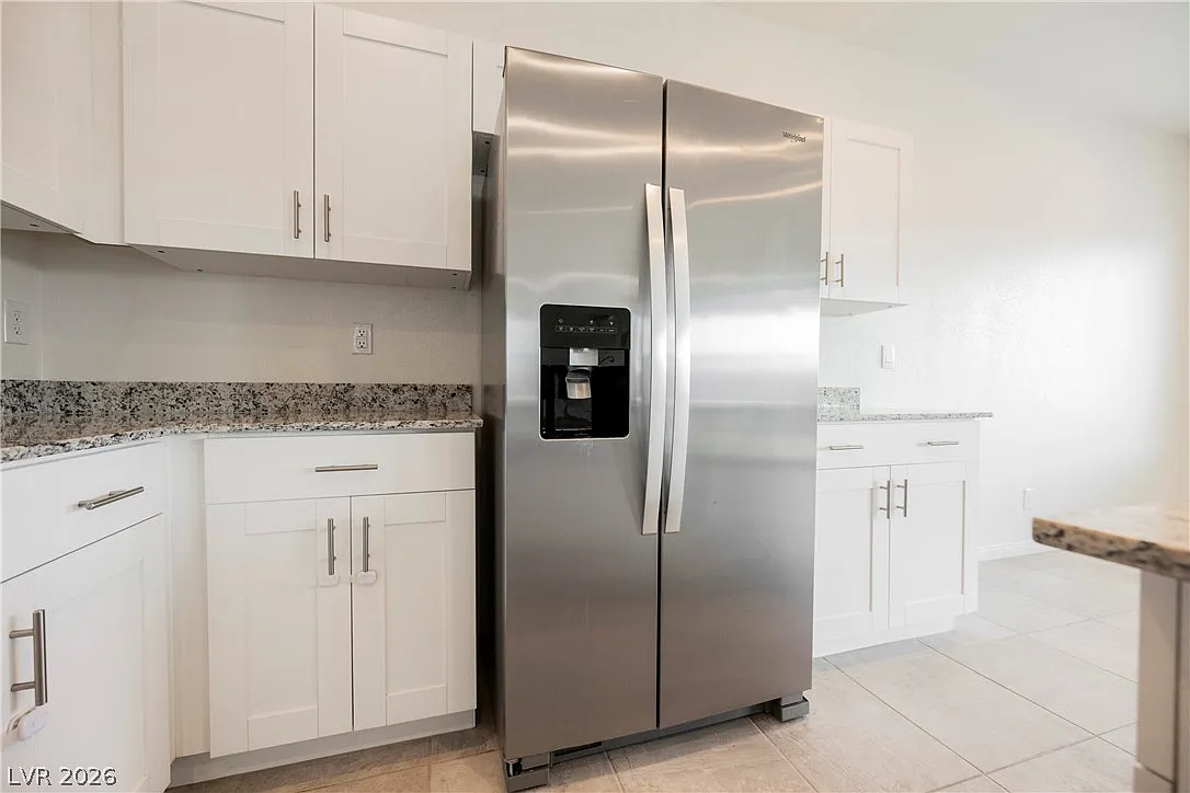 4 bed, 2.5 bath, 1868 sqft, $2,195 — Photo 4