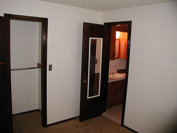 5th image of 224 W Maple Ave #5