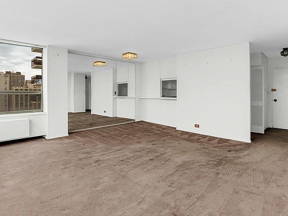 5th image of 1460 N Sandburg Ter APT 2008A