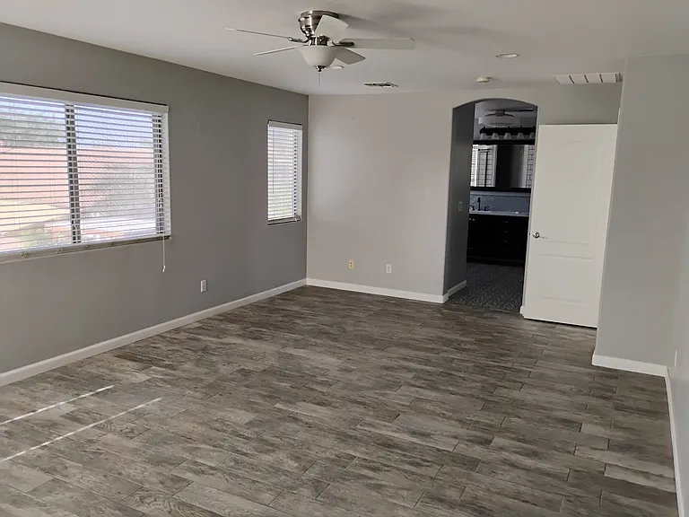 3285 E Lafayette Ave — Photo 32