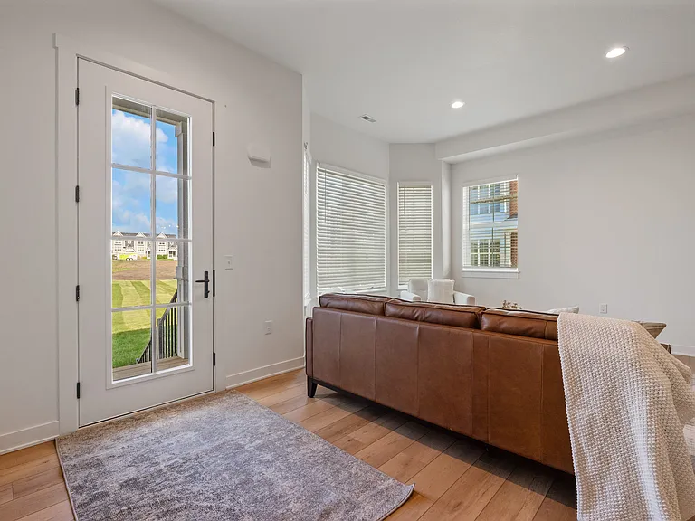 1109 SW 11th St — Photo 27