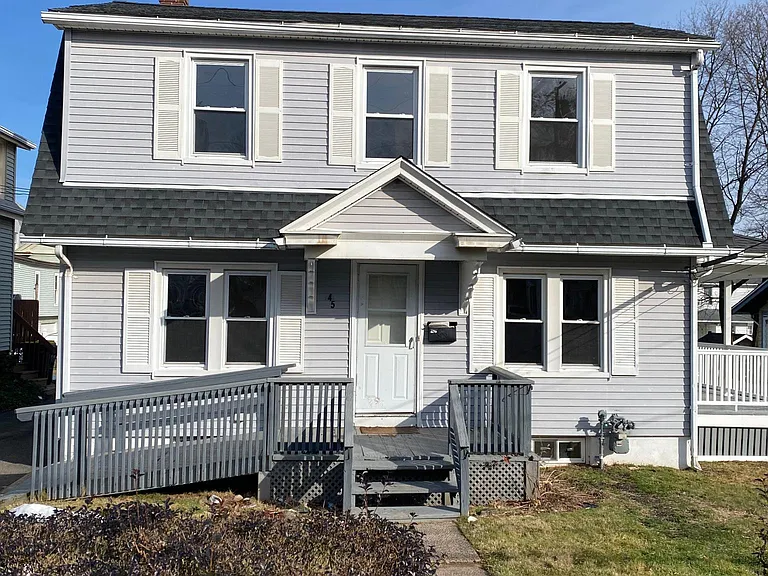 45 Lockhart Ave — Photo 1