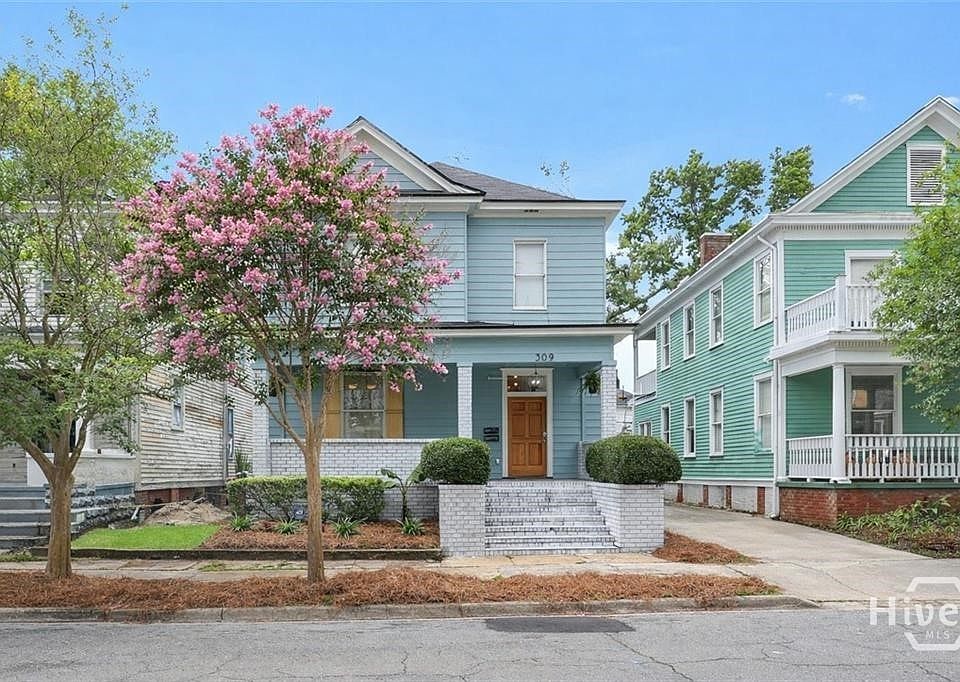 1st image of 309 W 33rd Street