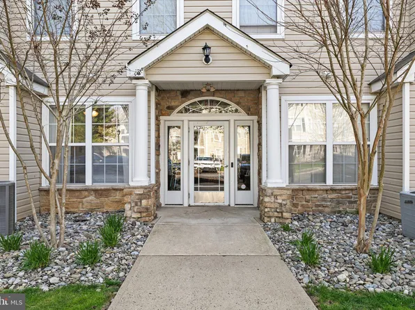 28 Kyle Way, Trenton, NJ 08628