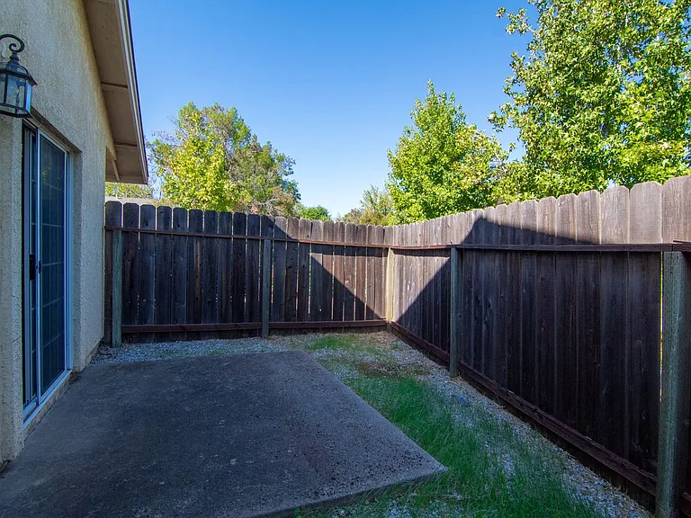 847 Cally Ct — Photo 15