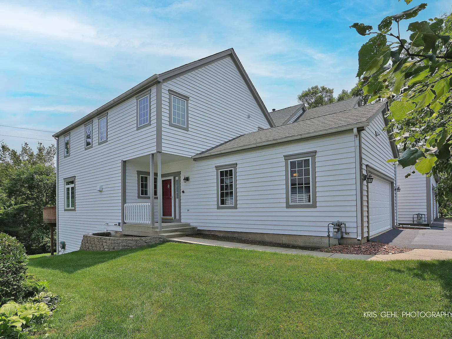 2 bed, 2.5 bath, 1856 sqft, $2,800 — Photo 1